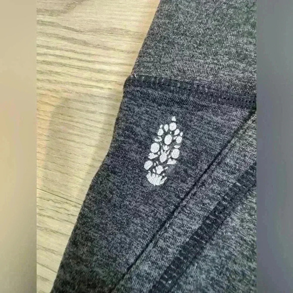 Free People Movement Women’s Infinity Leggings Dark Grey Size S - Picture 8 of 9